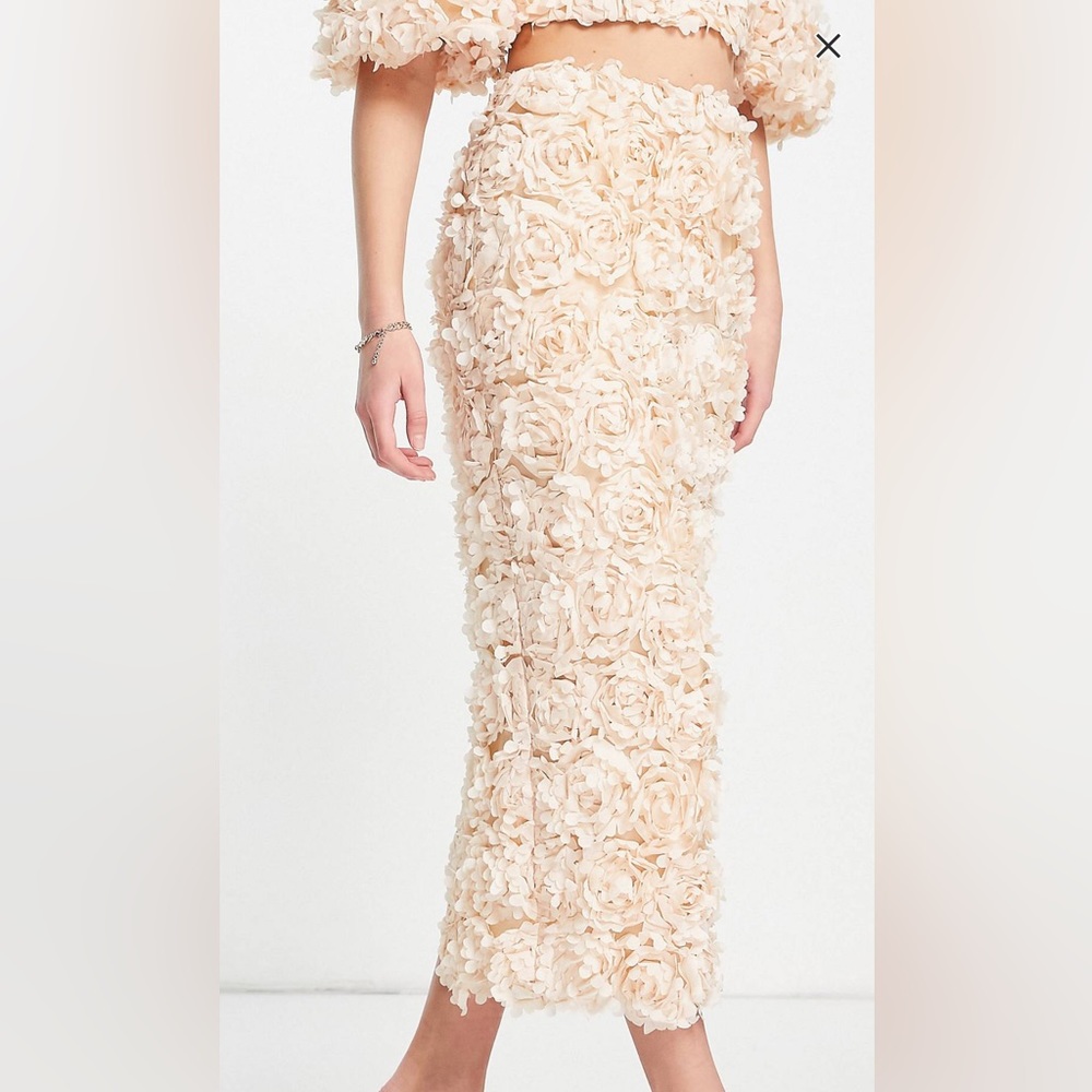 ASOS EDITION 3D FLORAL ORGANZA PENCIL SKIRT.